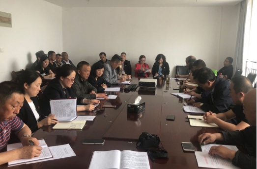 物產(chǎn)配送公司所屬黨支部召開“不忘初心、牢記使命”主題教育專題研討會(huì)